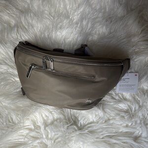 Lululemon City Essentials Belt Bag